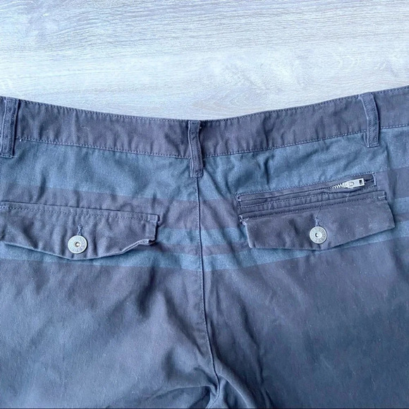 Guess Striped Casual Bermuda Shorts - Picture 11 of 13